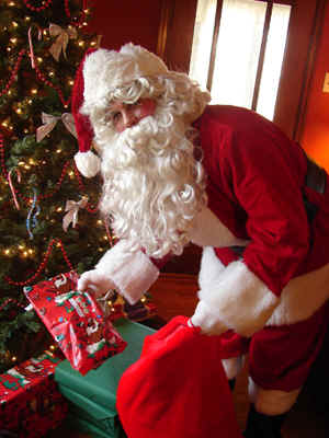 NJ Santa Claus for Christmas holiday parites, kid's birthday parties, corporate events, company holiday party, hire Santa and his Elves for your holiday party for all ages