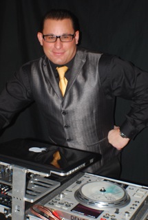 DJ GREG- high-tech professional DeeJay, specializing in children's birthday parties, sweet 16s, high school reunions, weddings, barmitzvahs, graduation party, block parties, family parties and corporate events, kids party DJ entertainment, NJ DeeJay