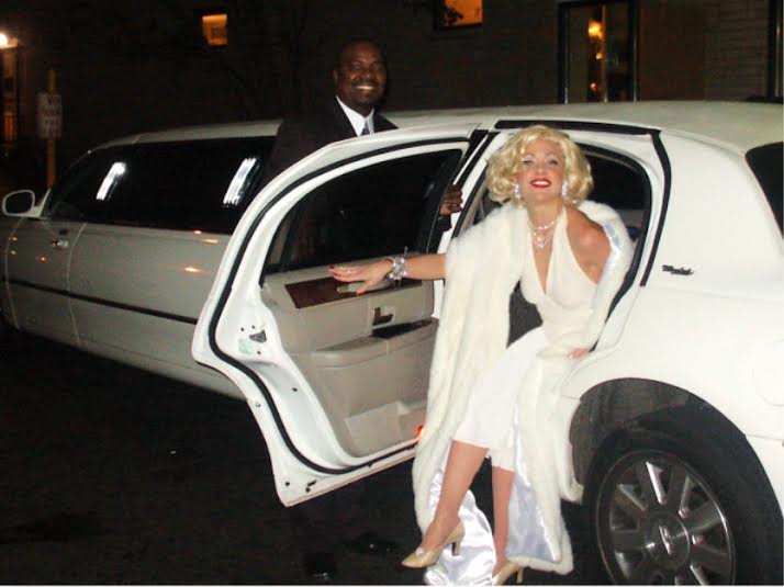Beautiful stage actress and singer poses as Marilyn Monroe, arrives with professional driver to getinto celebrity character, NJ Marilyn Monroe impersonaor