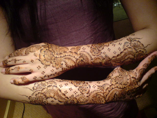 Lacey Henne Tattoo Artist, lacey hand and arm art, for weddings, birthday parties, corporate events, Henna Artist New Jersey