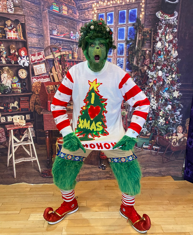 The infamous Grinch entertainer for your company holidayparty, family holiday gathering, Christmas party