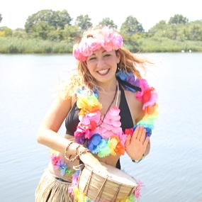 Kid's Hula Dancer Lukeia performs Hawaiian hula dance for childrens or family luau parties in New Jersey